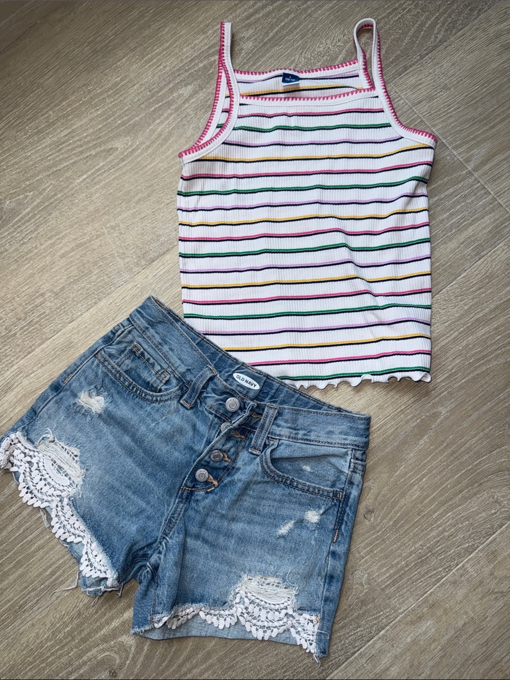 Old Navy Tank Top & shorts